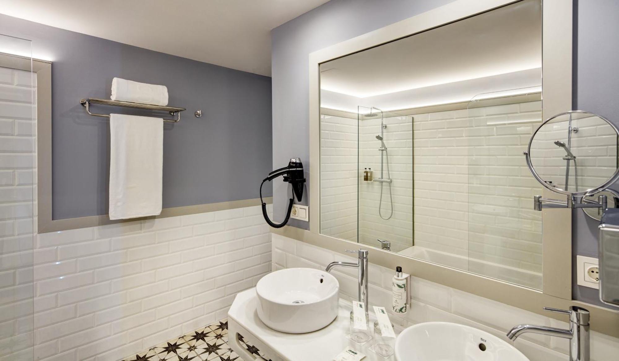 Sercotel Granada Suites Exteriér fotografie